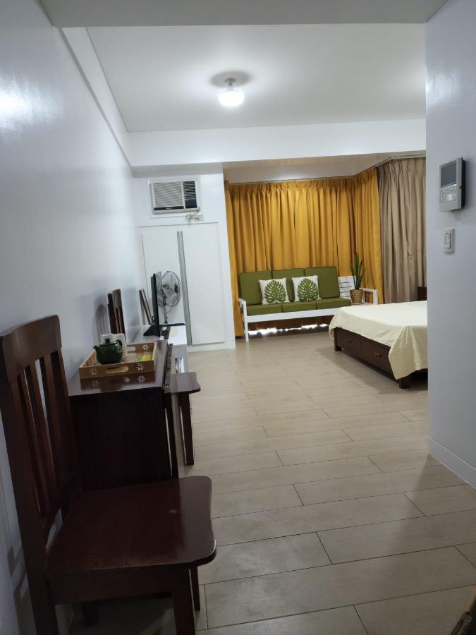 Two Palm tree villas, Condotel newport blvd Pasay City Manila Esterno foto