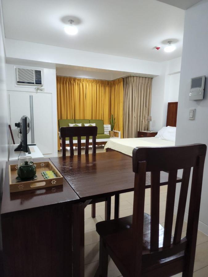 Two Palm tree villas, Condotel newport blvd Pasay City Manila Esterno foto